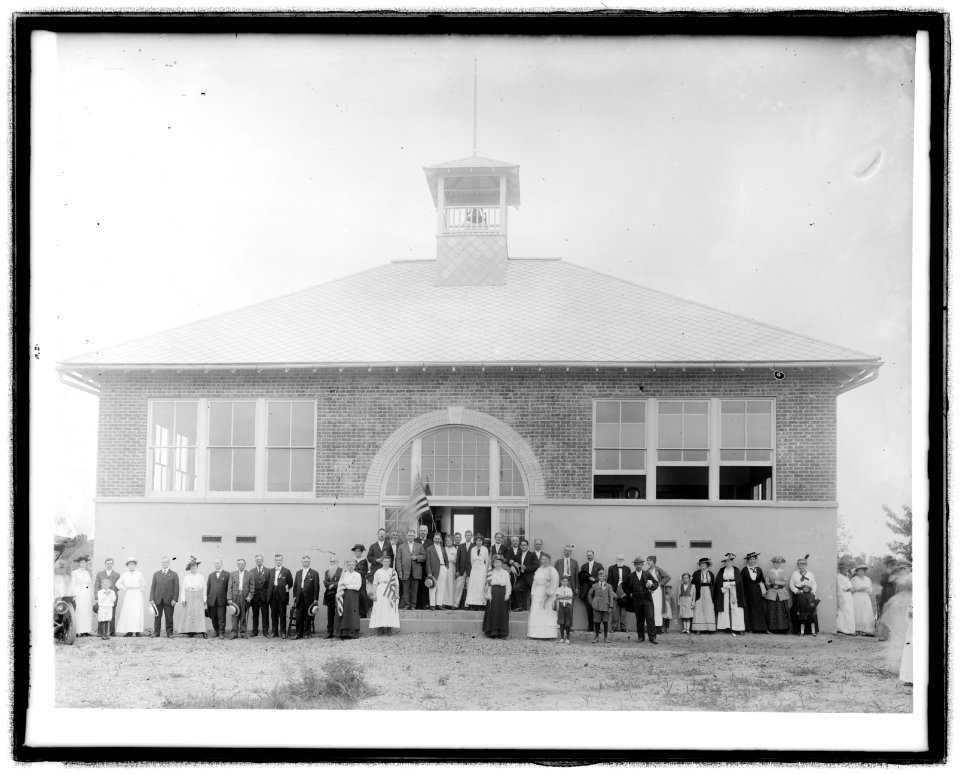 Vienna, Va., Flag day, July 5, 1915 LCCN2016852775