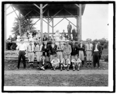 Vienna, Va., Flag day, July 5, 1915 LCCN2016852777