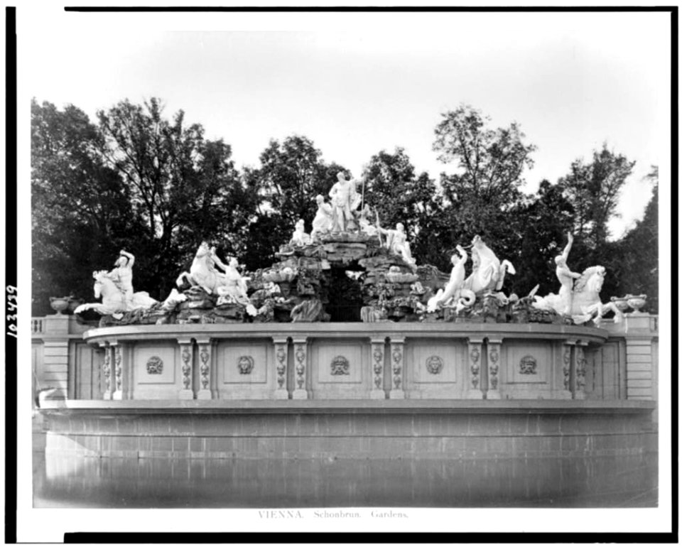 Vienna. Schönbrun(n). Gardens LCCN91784406