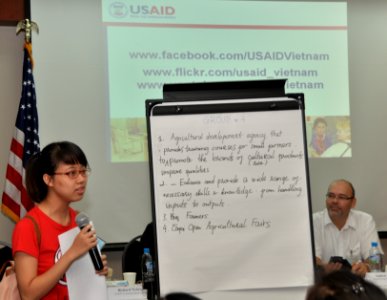 Vietnamese university students join the Business Plan Mashup exercise (8198200719)