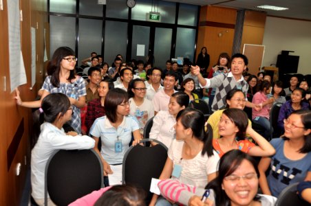 Vietnamese university students join the Business Plan Mashup exercise (8198198747)