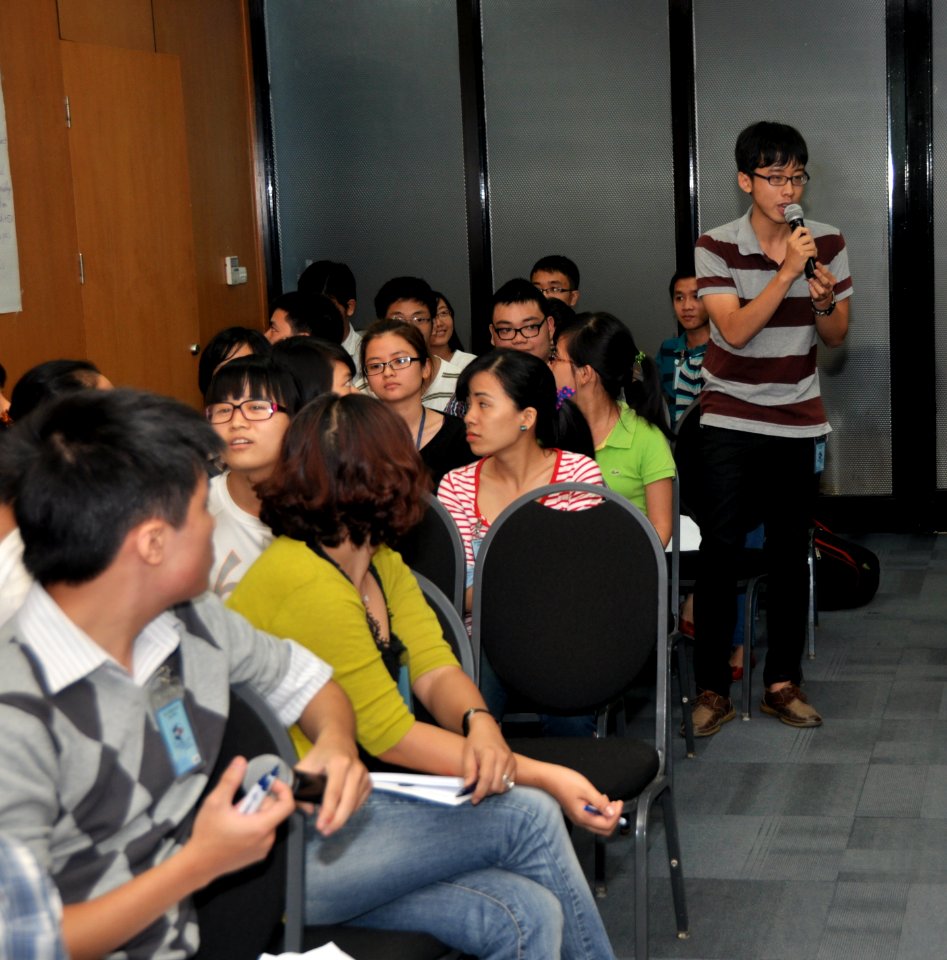 Vietnamese university students join the Business Plan Mashup exercise (8199289156)