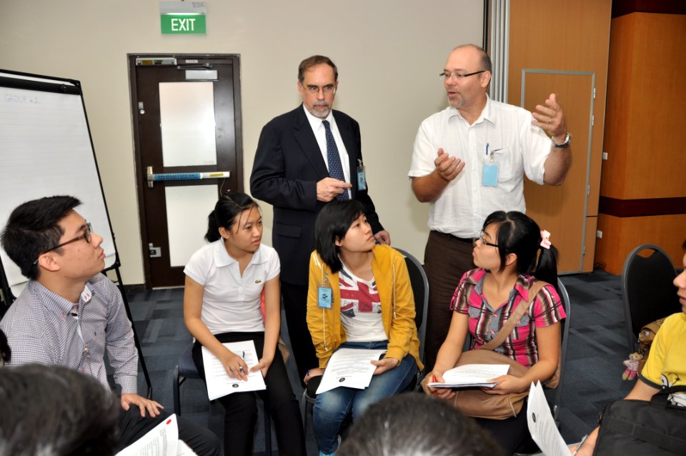 Vietnamese university students join the Business Plan Mashup exercise (8199306250)