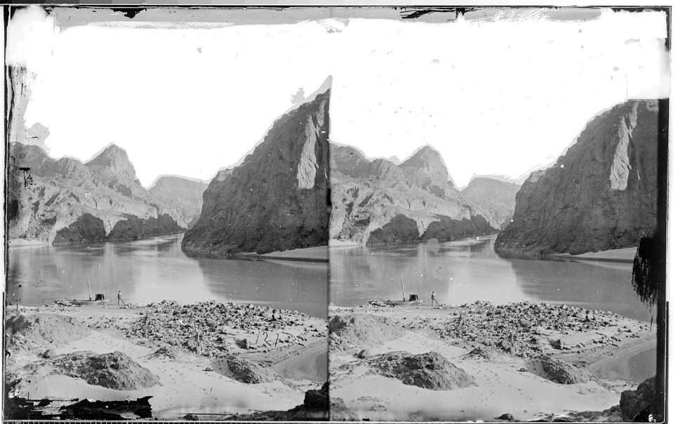 VIEW ACROSS BLACK CANYON THE GRAND WALLS IN PERSPECTIVE, COLORADO RIVER - NARA - 523892