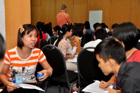 Vietnamese university students join the Business Plan Mashup exercise (8199304394) photo