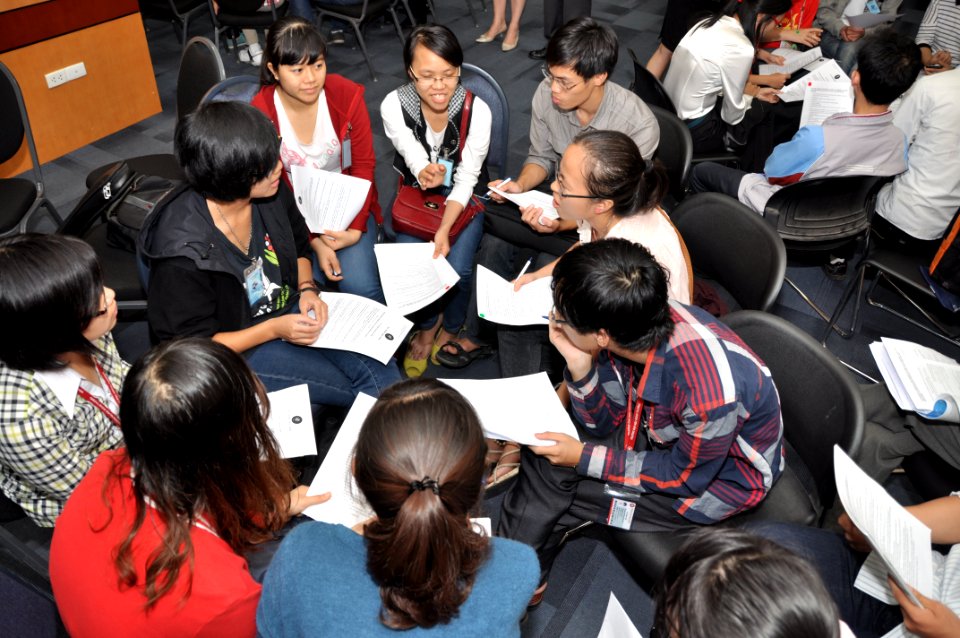Vietnamese university students join the Business Plan Mashup exercise (8198215159)