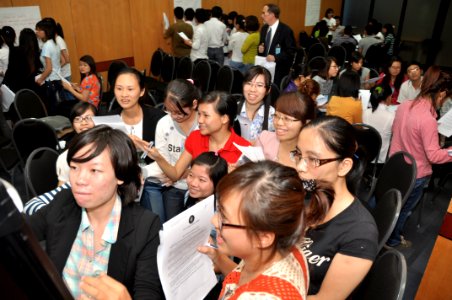 Vietnamese university students join the Business Plan Mashup exercise (8198206025)