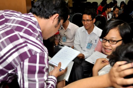 Vietnamese university students join the Business Plan Mashup exercise (8199305320) photo