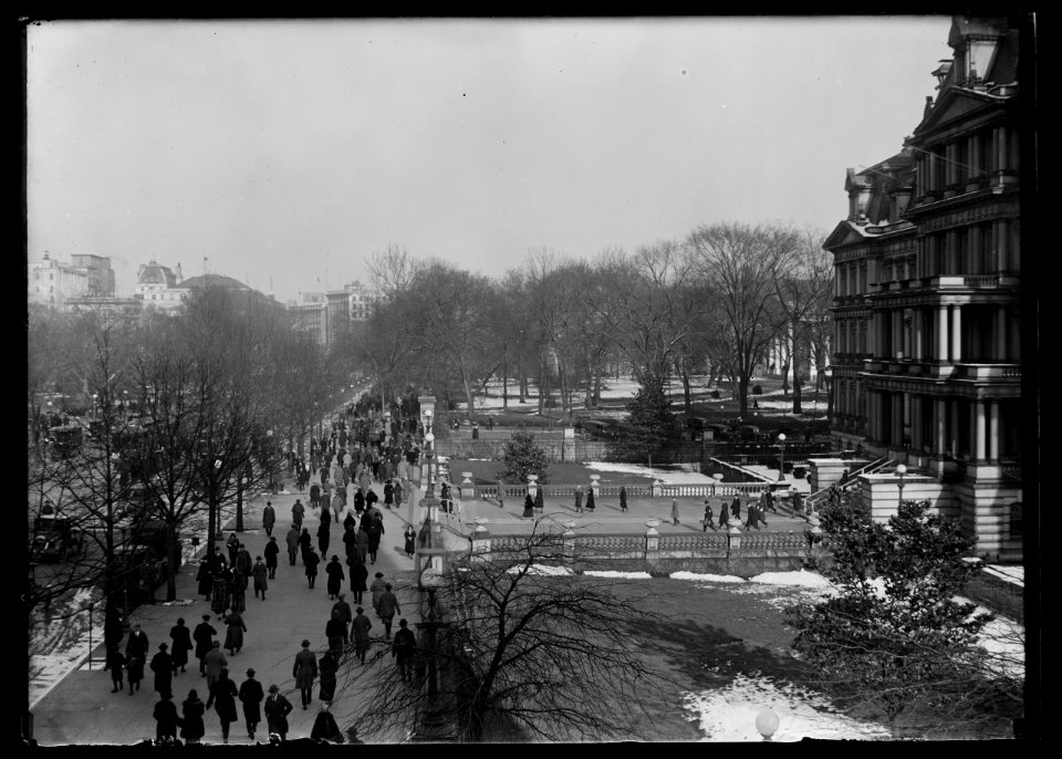View looking east near State, War and Navy building, Washington, D.C. LCCN2016887146