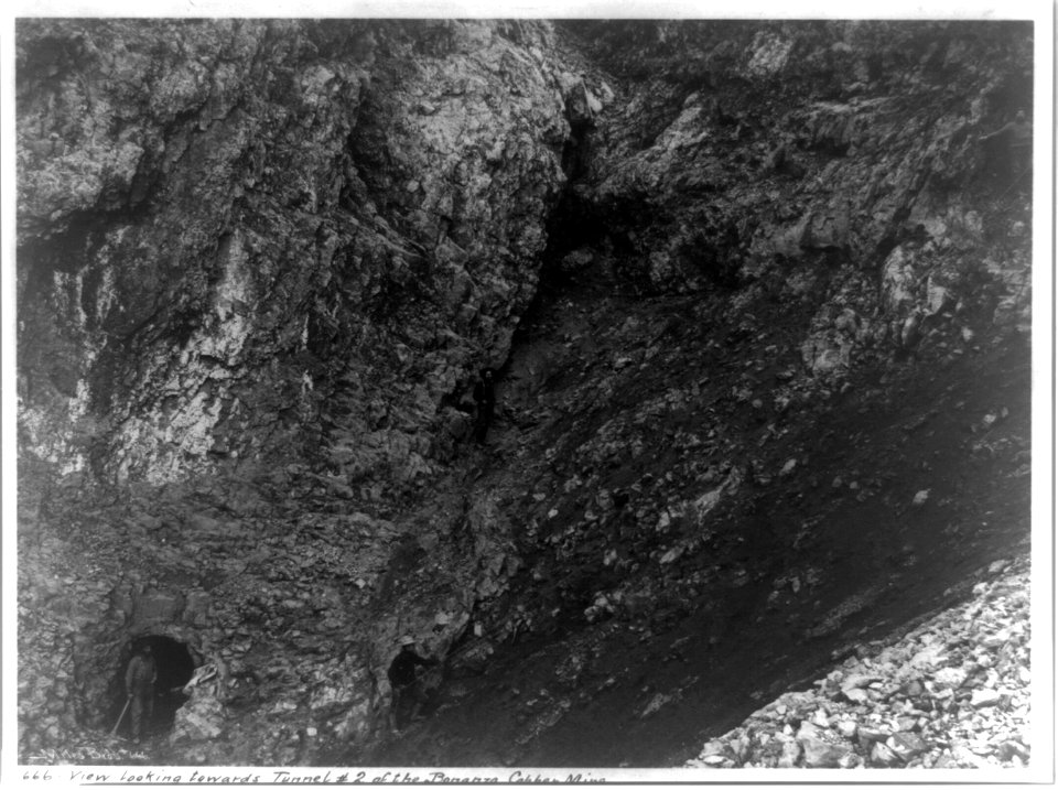 View looking towards Tunnel -2 of the Bonanza Copper Mine (with 4 workmen, Valdez, Alaska or vicinity) LCCN2002713391