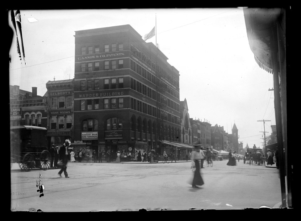 View of 9th Street, N.W., East side, looking South from F Street (South side) showing Warder Building on corner LCCN2016646838