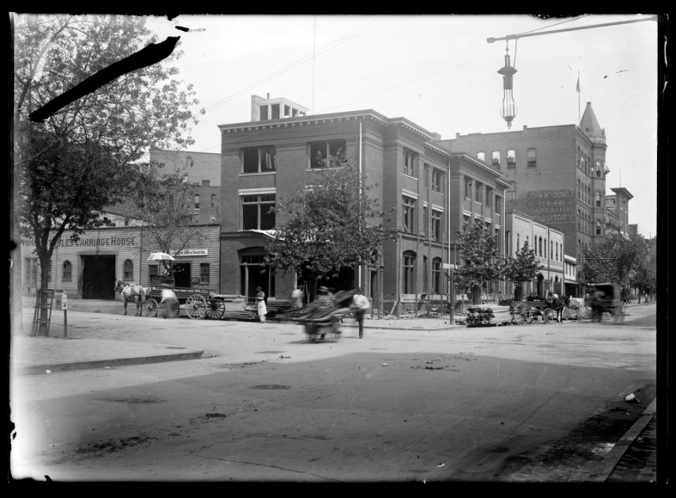 View of C Street, N.W., North side, looking East from 6th Street (East side) LCCN2016646095
