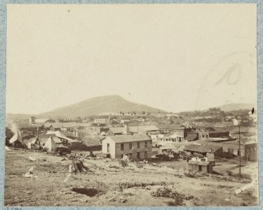 View of Chattanooga with Lookout Mountain in the distance LCCN2014646015