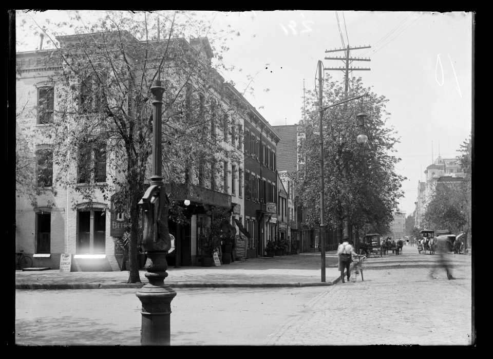 View of E Street, N.W., South side, looking West from 12th Street LCCN2016646098