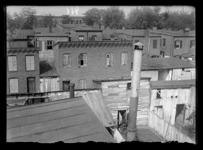 View of Grace Alley, S.W., between D & E, 8th & 9th, looking West LCCN2016647119