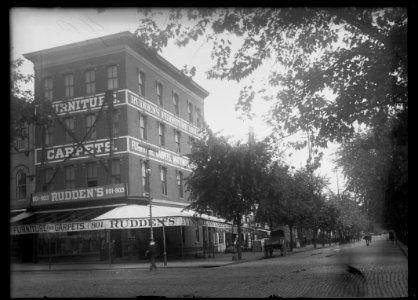 View of H Street, N.W., North side, looking East from 7th Street LCCN2016646843