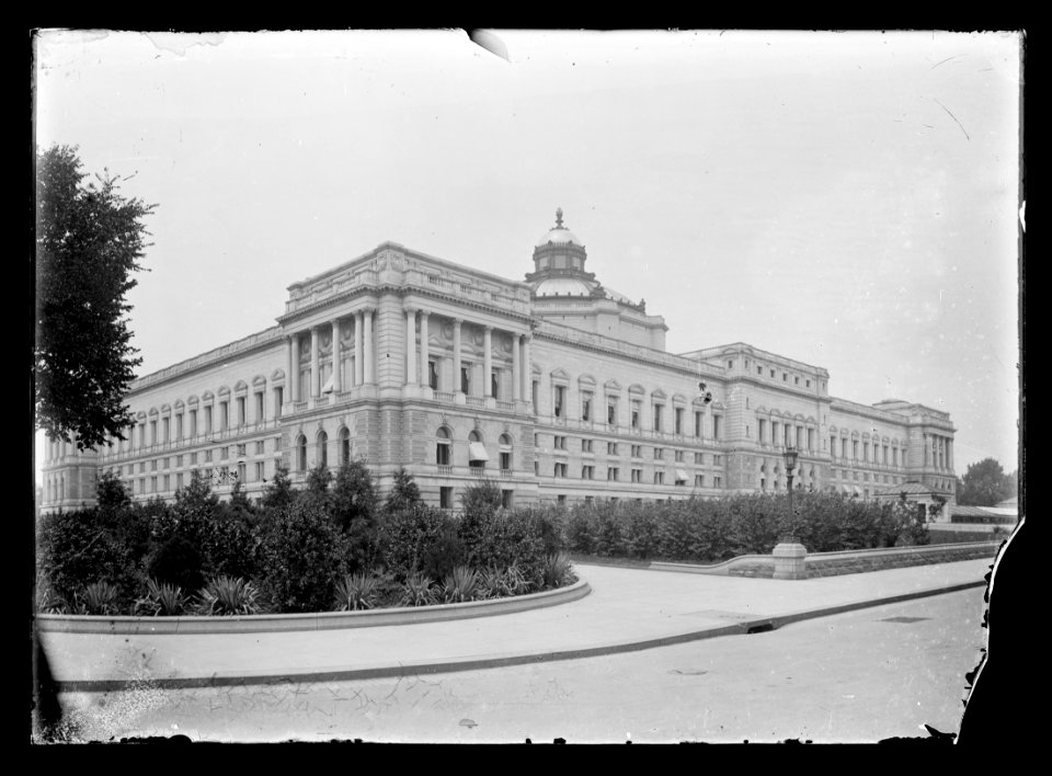 View of Library of Congress, 2nd & Independence, S.E. LCCN2016647061