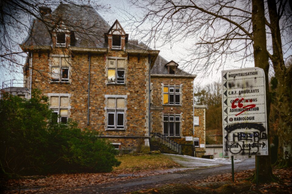 Lost places institute building
