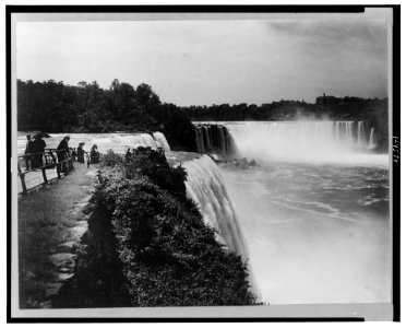 View of Niagara Falls from above the falls, New York LCCN99472360