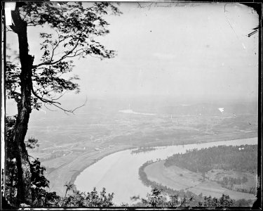 View of the Bend, Lookout Mountain, Tenn - NARA - 528877
