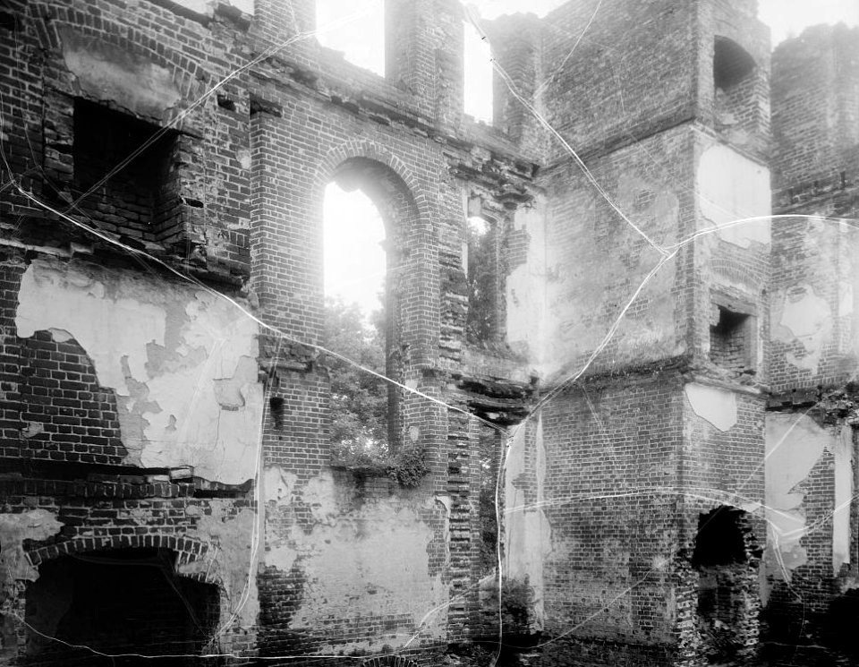 View of the interior ruins of Rosewell Plantation by Francis Benjamin Johnston 1935