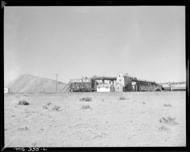 View of slag heap and tipple of the mine. Gordon Coal Company, Gordon Mine, Huerfano County, Colorado, Alamo Store... - NARA - 540369