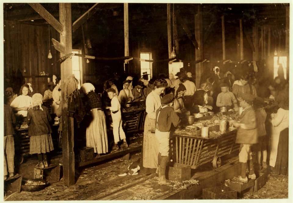 View of the Gorenflo Canning Co., Biloxi, Miss., taken at 7 A.M. Many tiny workers here, some of whom began to arrive at the factory as early as 5 o'clock, an hour before they were allowed LOC nclc.05457