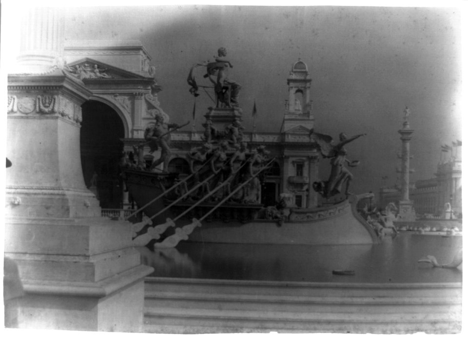 View of the World's Columbian Exposition, Chicago, Ill. showing detail of fountain LCCN92501233