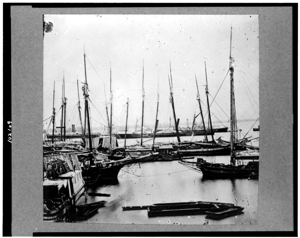 View of transports, barges, etc., City Point, Virginia LCCN90715555