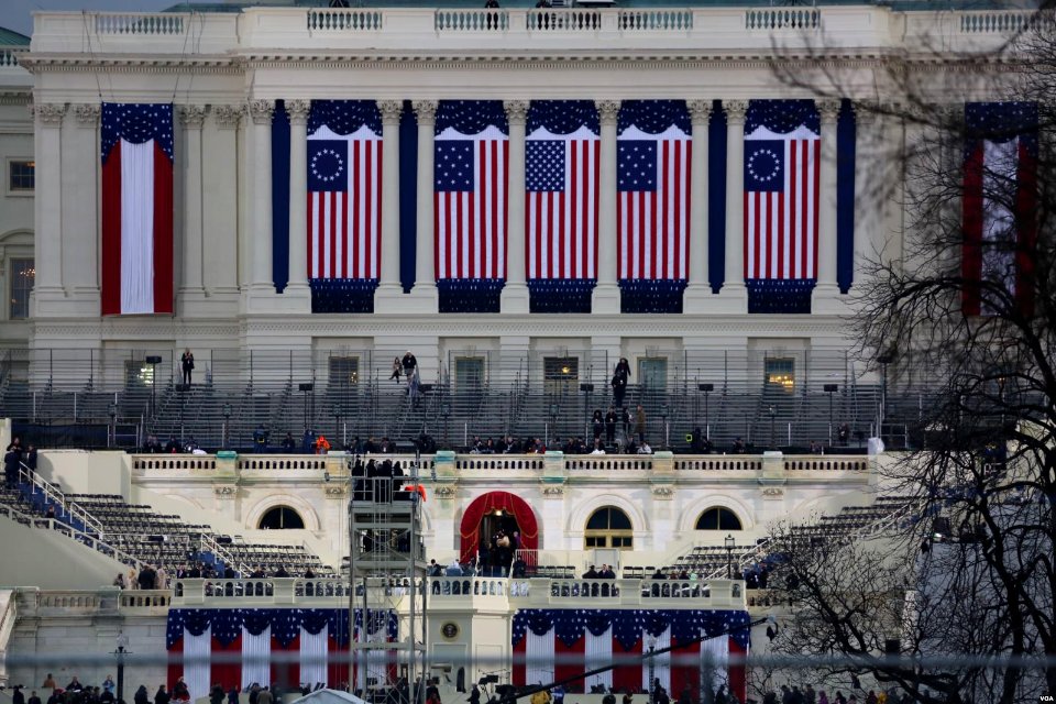 View of U.S. Capitol hours before Donald Trump is inaugurated 8D32C60C