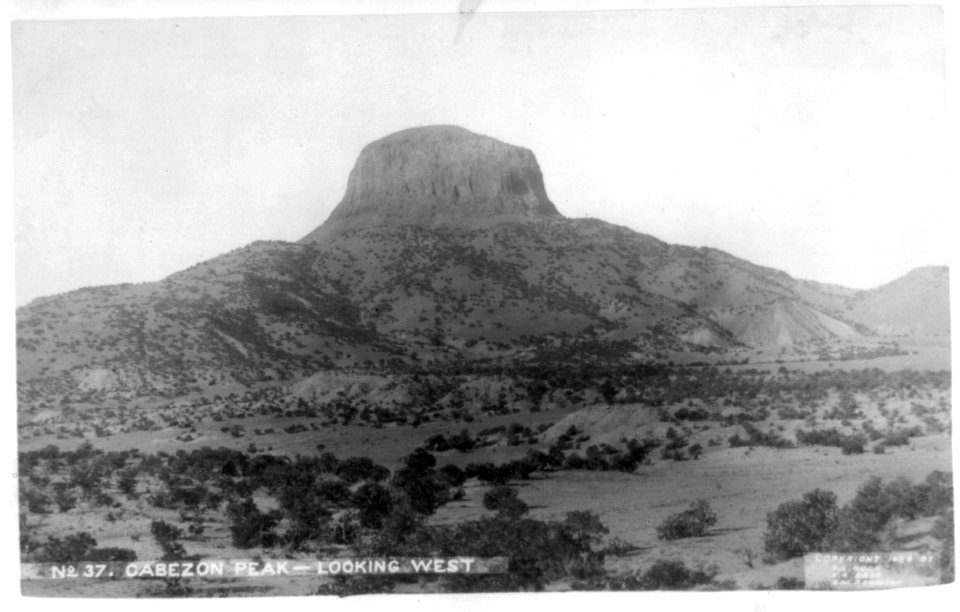Views in New Mexico- Cabezon Peak - looking west LCCN2002723416