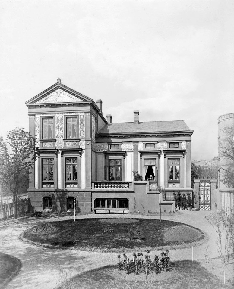 Villa am Kleinen Kiel an der Ecke Lorentzendamm 26 und Bergstraße 2 (Kiel 44.665)