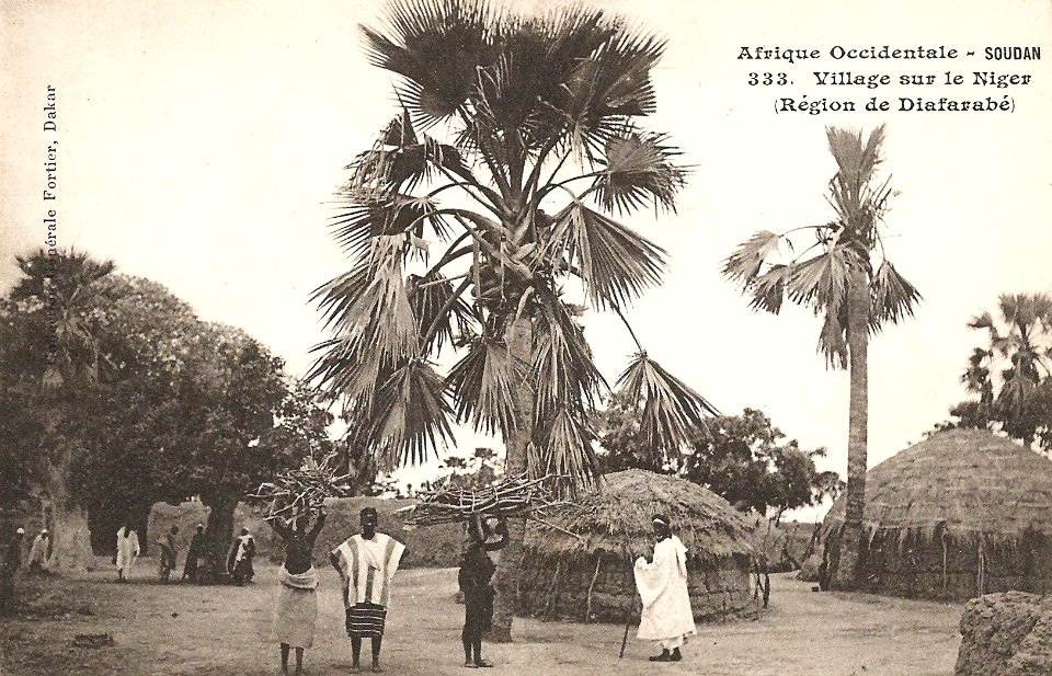 Village sur le Niger-Région de Diafarabé (AOF)