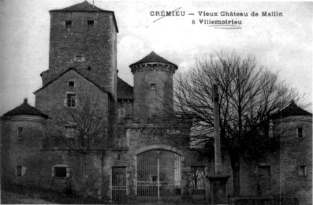 Villemoirieu, vieux chateau de Mallin, 1912, p279 de L'Isère les 533 communes - F Vialatte, phot Oyonnax photo