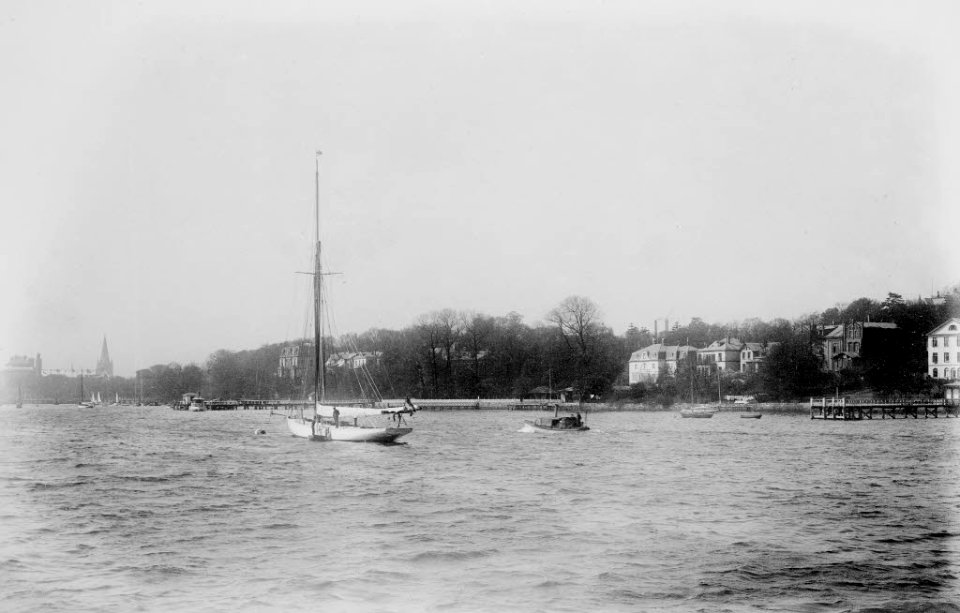 Villen am südlichen Düsternbrooker Weg mit dem Prinzenhaus (Kiel 44.738)
