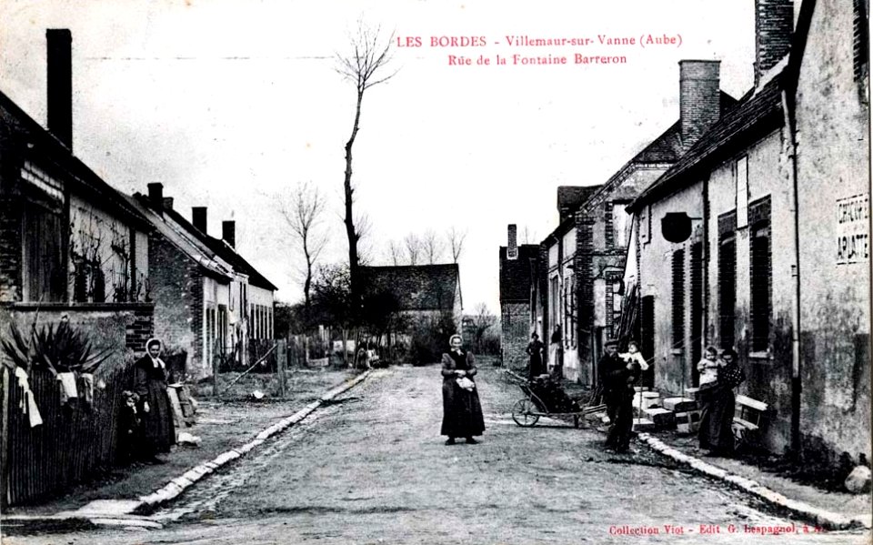 Villemaur-sur-Vanne CP rue principale
