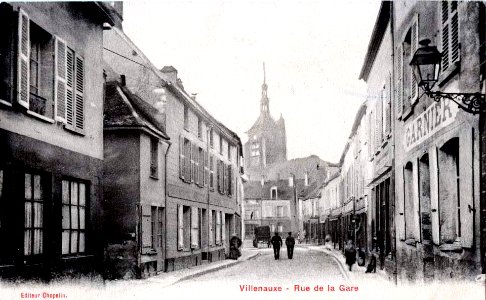 Villenauxe-la-Grande rue d ela gare église