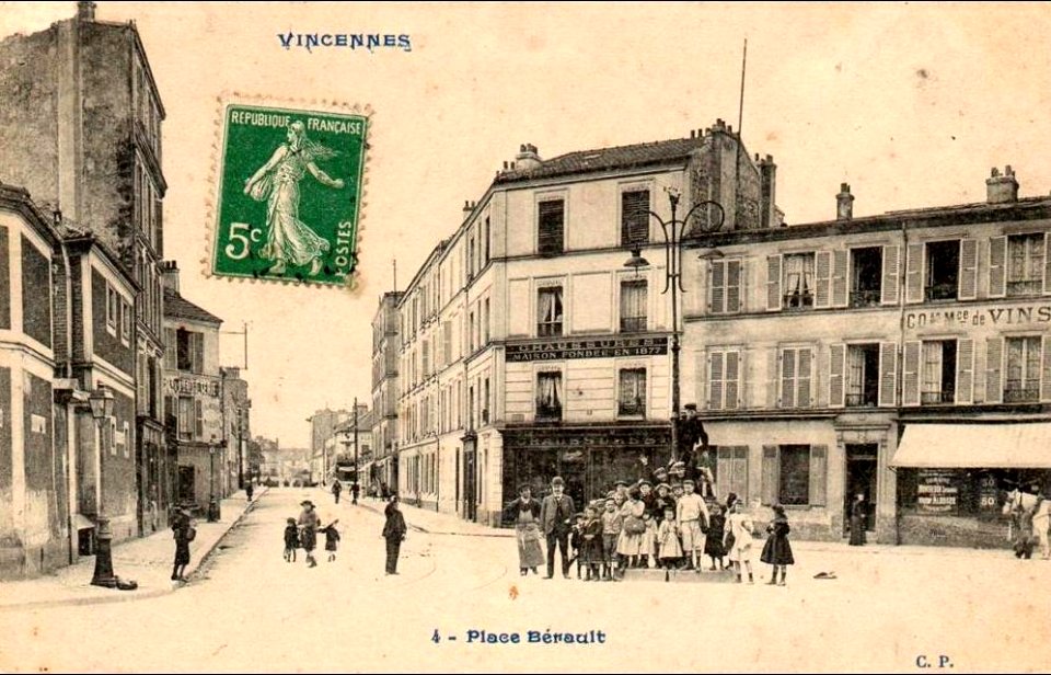 Vincennes.Place Berault