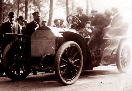 Vincenzo Florio au kilomètre de Dourdan en 1904 (sur Mercedes 60 hp)