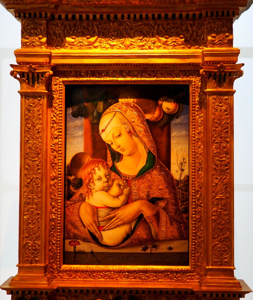 Virgin and child 231005