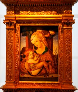 Virgin and child 231005