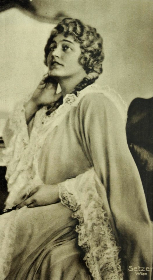 Viorica Ursuleac (1894–1985) Feldmarschallin Salzburg 1932 © Franz Xaver Setzer (1886–1939)
