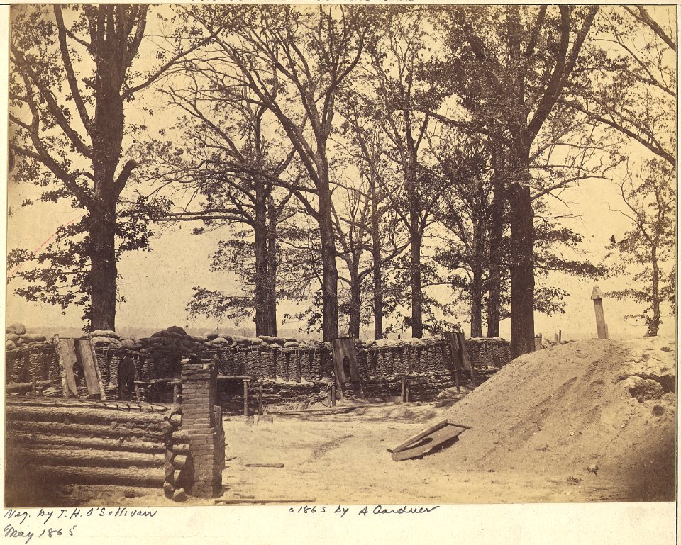 Virginia, Fort Stedman. View of the interior of - NARA - 533357