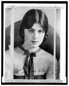 Virginia Rappe, head-and-shoulders portrait) - Hoover LCCN2006686217