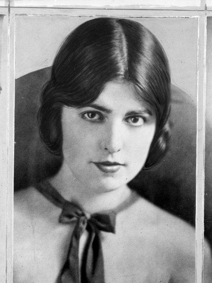 Virginia Rappe, head-and-shoulders portrait) - Hoover LCCN2006686217 (cropped)