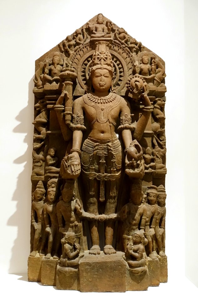 Vishnu and attendants, Gujarat, India, Solanki period, c. 1026 AD, sandstone - Dallas Museum of Art - DSC05079