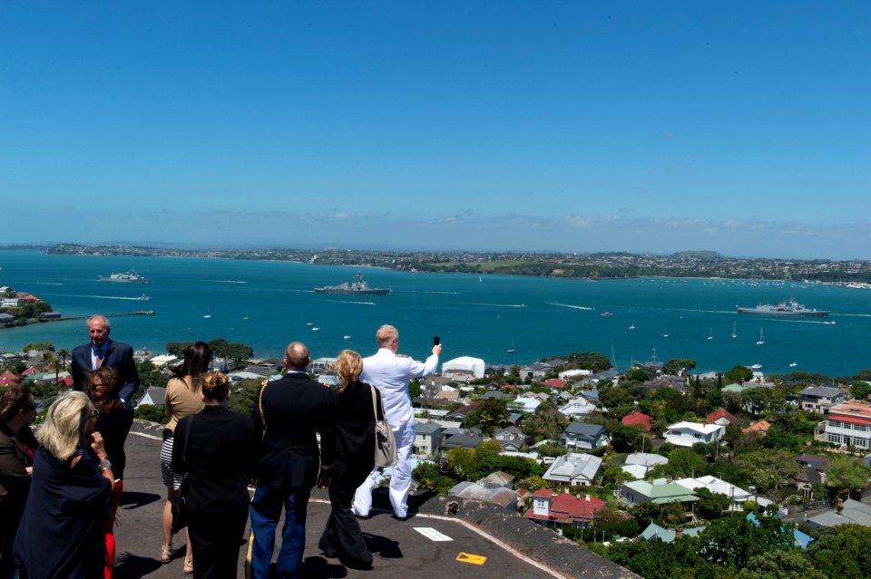 Visit of U.S.S. Sampson to Auckland, November 22, 2016 (30375922873)