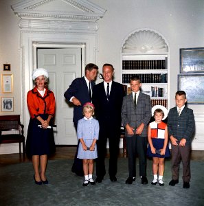 Visit of Scott Carpenter and his family to the White House photo