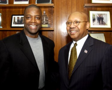 Visit of Darrell Green to HUD