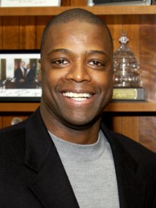 Visit of Darrell Green to HUD (cropped)